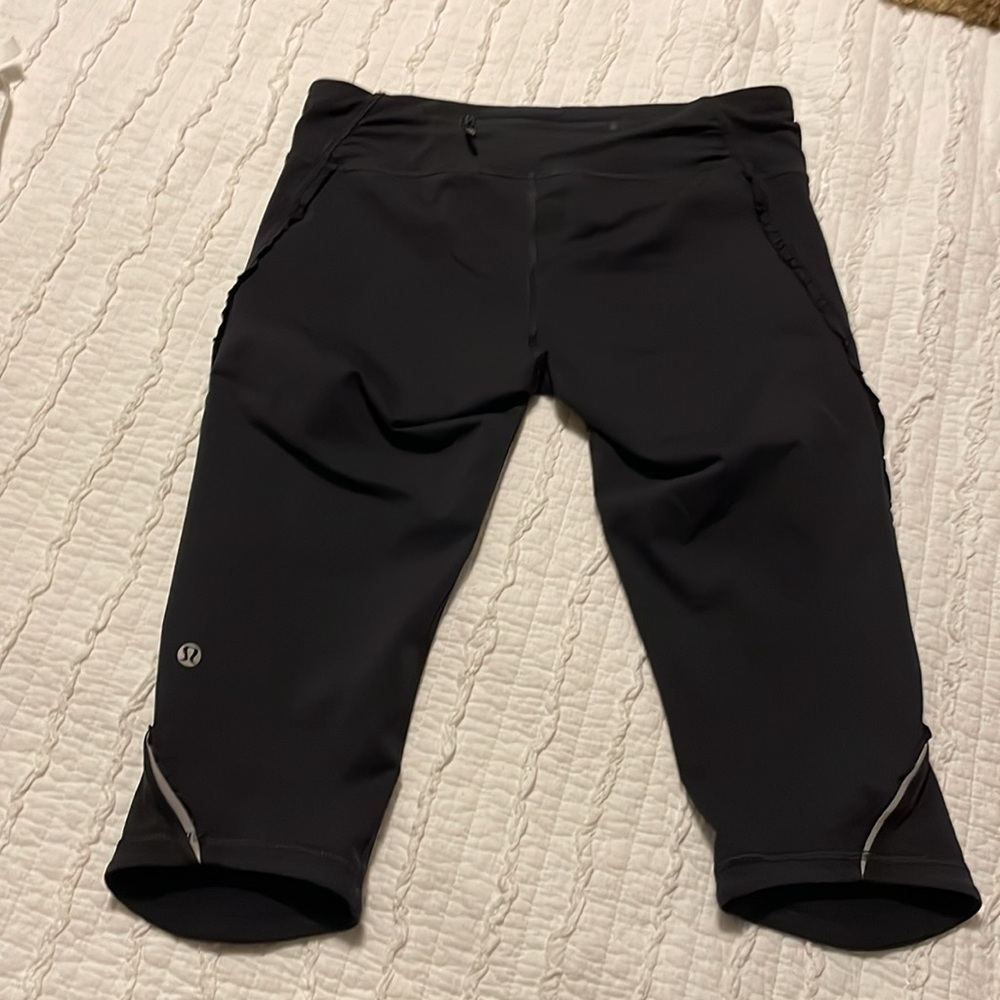 Lululemon Capris-8 - Picture 3 of 10